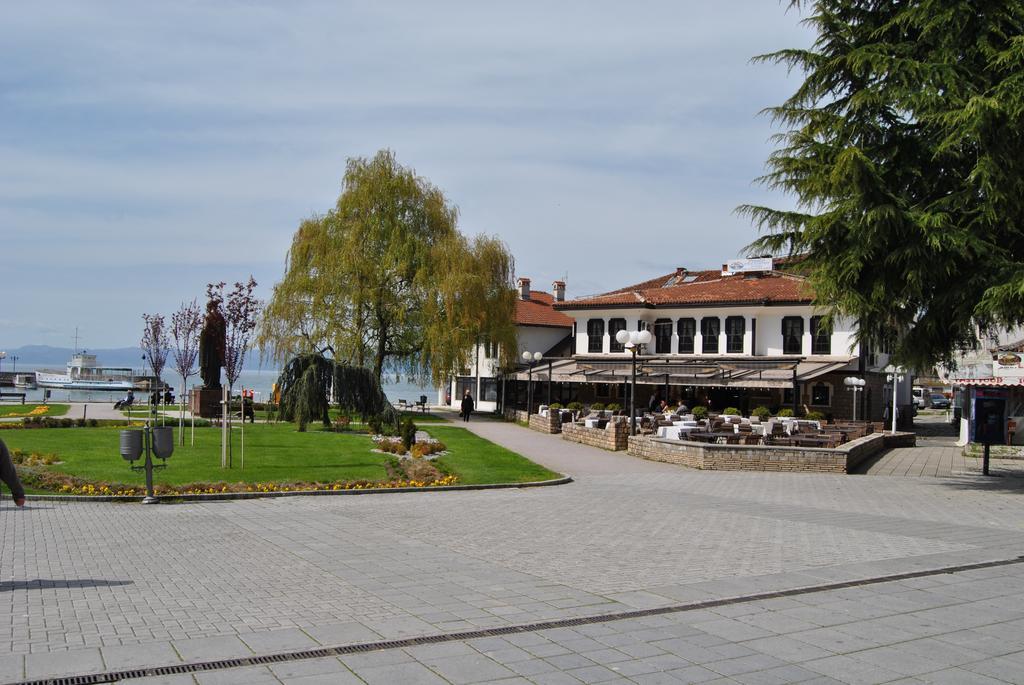 Appartement La Piazza à Ohrid Extérieur photo
